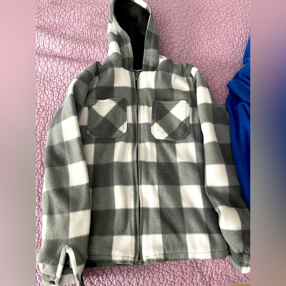 Boys sweaters bundle. Size large/ 14/16. One converse. One pd&c co - wool